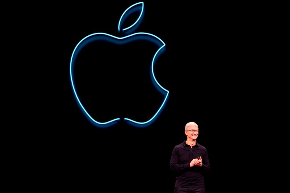 Apple ditches Intel